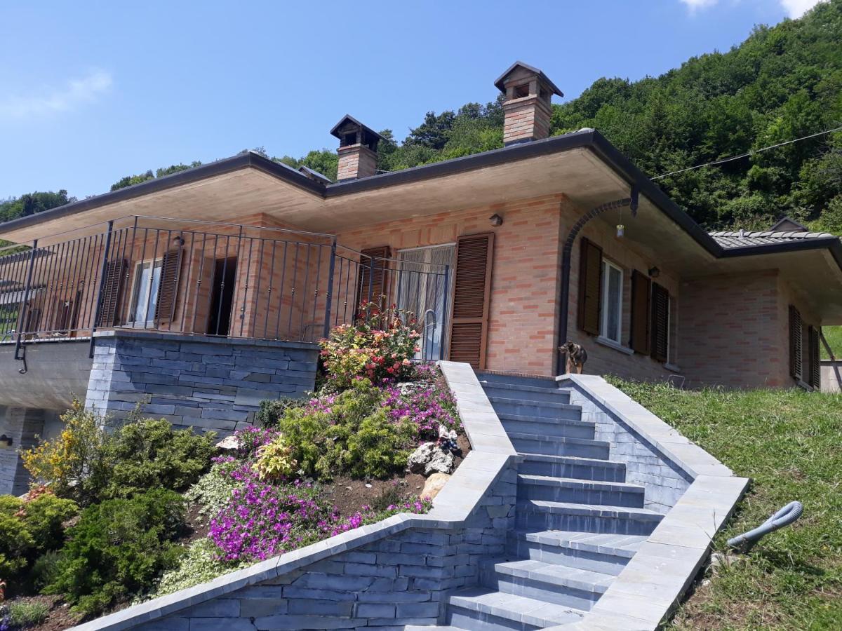 Villa Casa "La Forcella" Brembilla Exterior foto